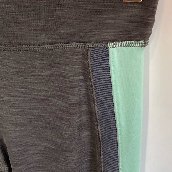 Under Armour Coldgear Fleece Lined Leggings Sz XS - Picture 5 of 10